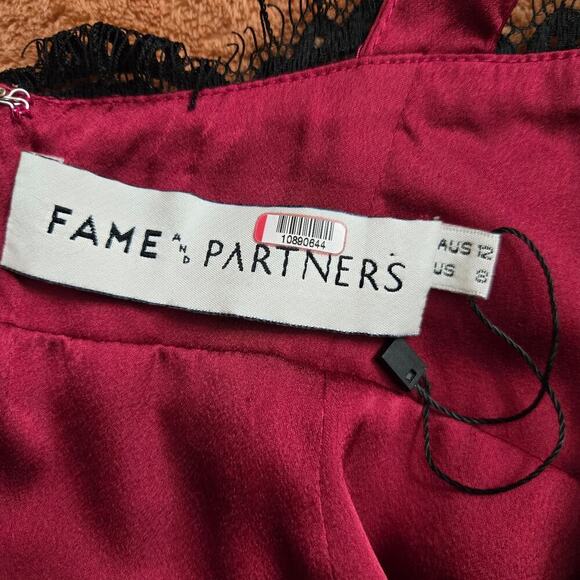 Fame and Partners Womens Ara Red Satin Lace Gown Dress 8 Romantic Vamp Trumpet - Picture 8 of 12